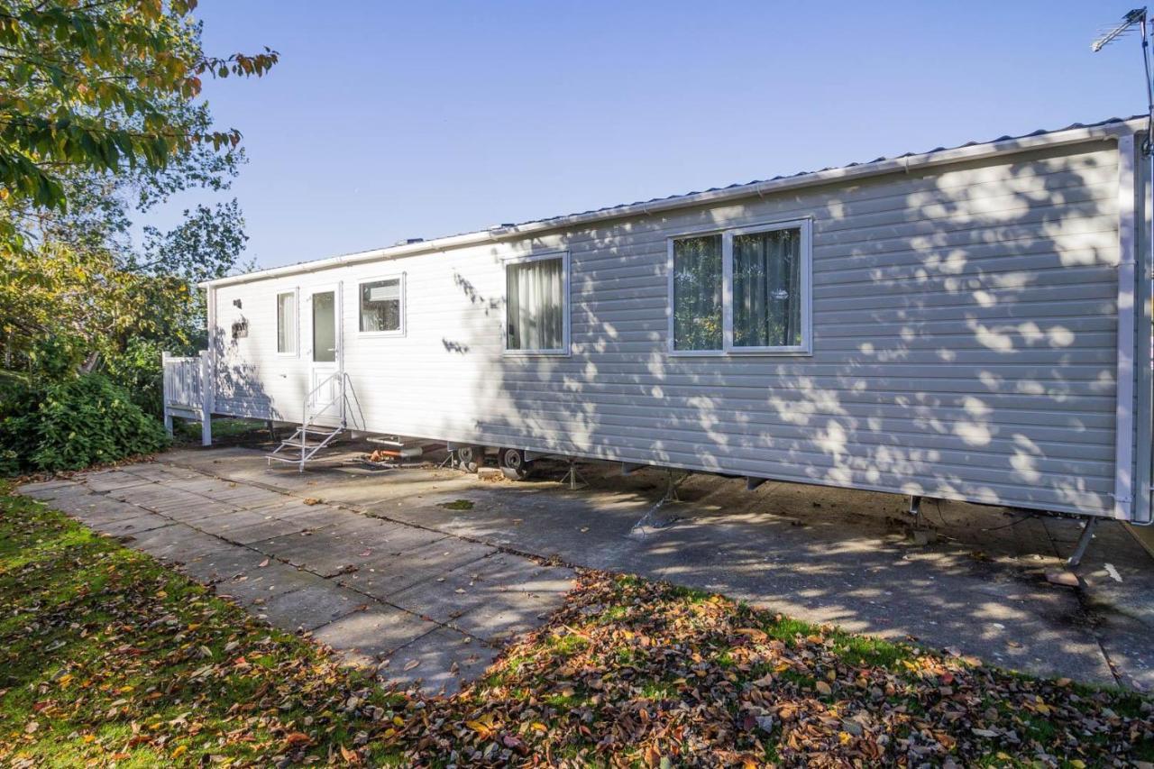 Beautiful 6 Berth Caravan With Decking At Southview Holiday Park Ref 33024O Hotel Skegness Kültér fotó