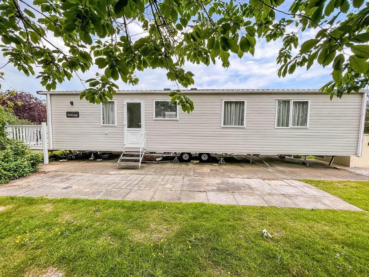 Beautiful 6 Berth Caravan With Decking At Southview Holiday Park Ref 33024O Hotel Skegness Kültér fotó