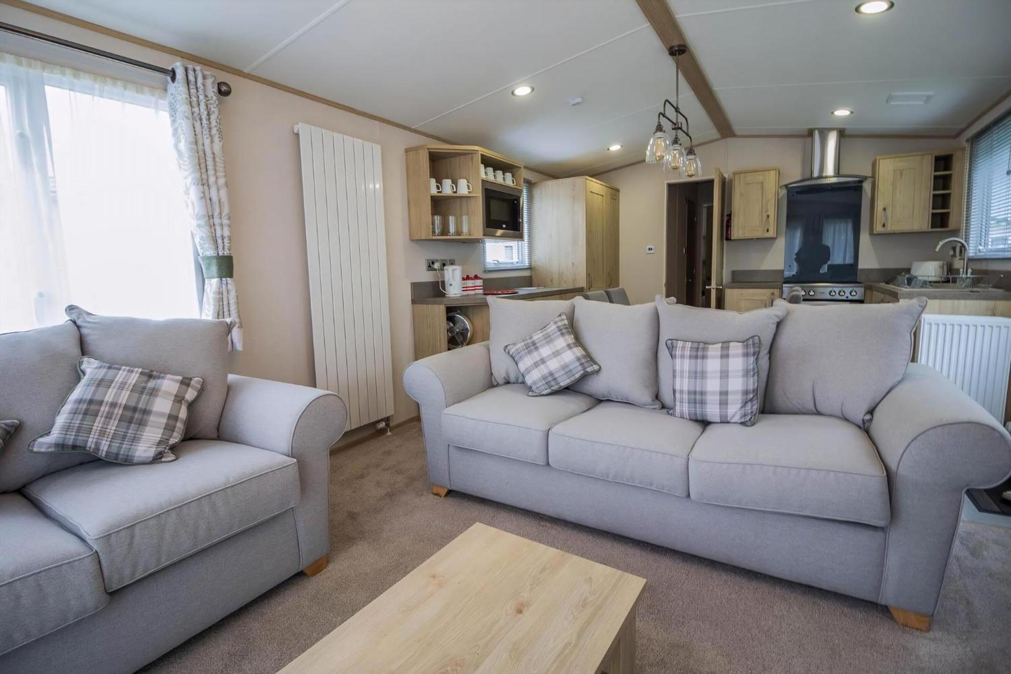 Beautiful 6 Berth Caravan With Decking At Southview Holiday Park Ref 33024O Hotel Skegness Kültér fotó