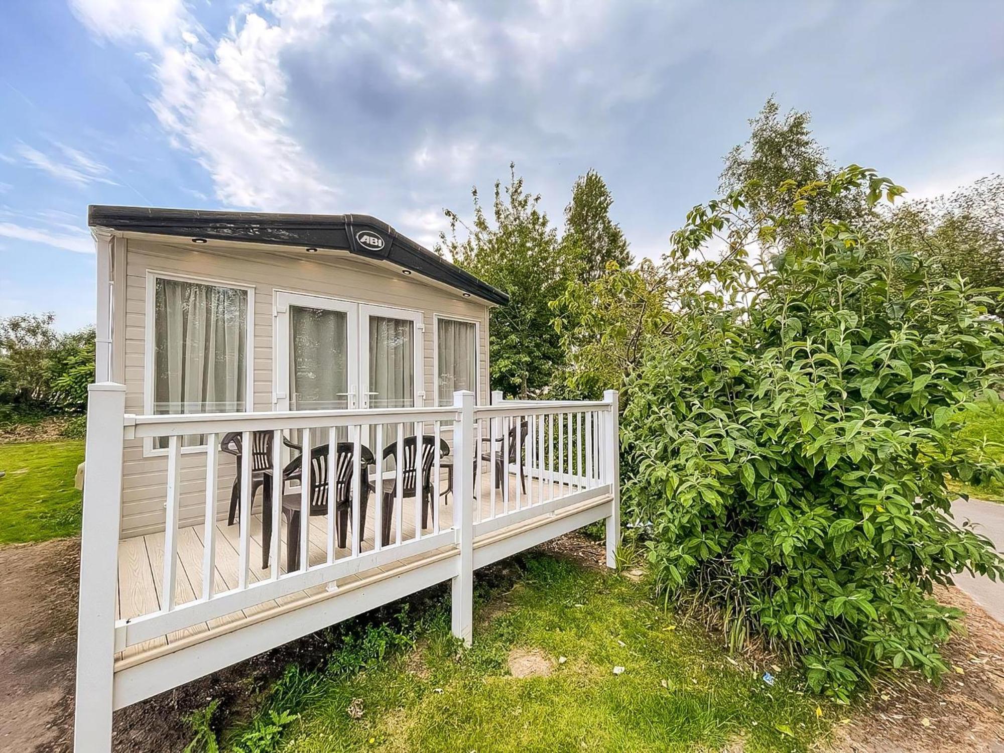Beautiful 6 Berth Caravan With Decking At Southview Holiday Park Ref 33024O Hotel Skegness Kültér fotó